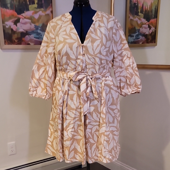 torrid Dresses & Skirts - Torrid Leaf Print Dress with Tie Waist And Pockets